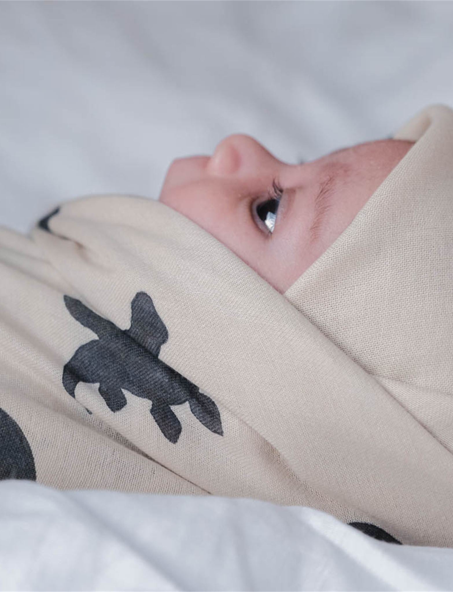 That's Mine Jana svøb - Mono dino - 100% Bomuld(Økologisk) Buy Amning & pusletid||Pusle||Babysvøb||Alle||Favoritter||personale||alt minus sløjfe||NOOS||mette-sale||Dinosaurtøj & kostumer||Mono dino||Orderly Emails - Recommended Products||All here.