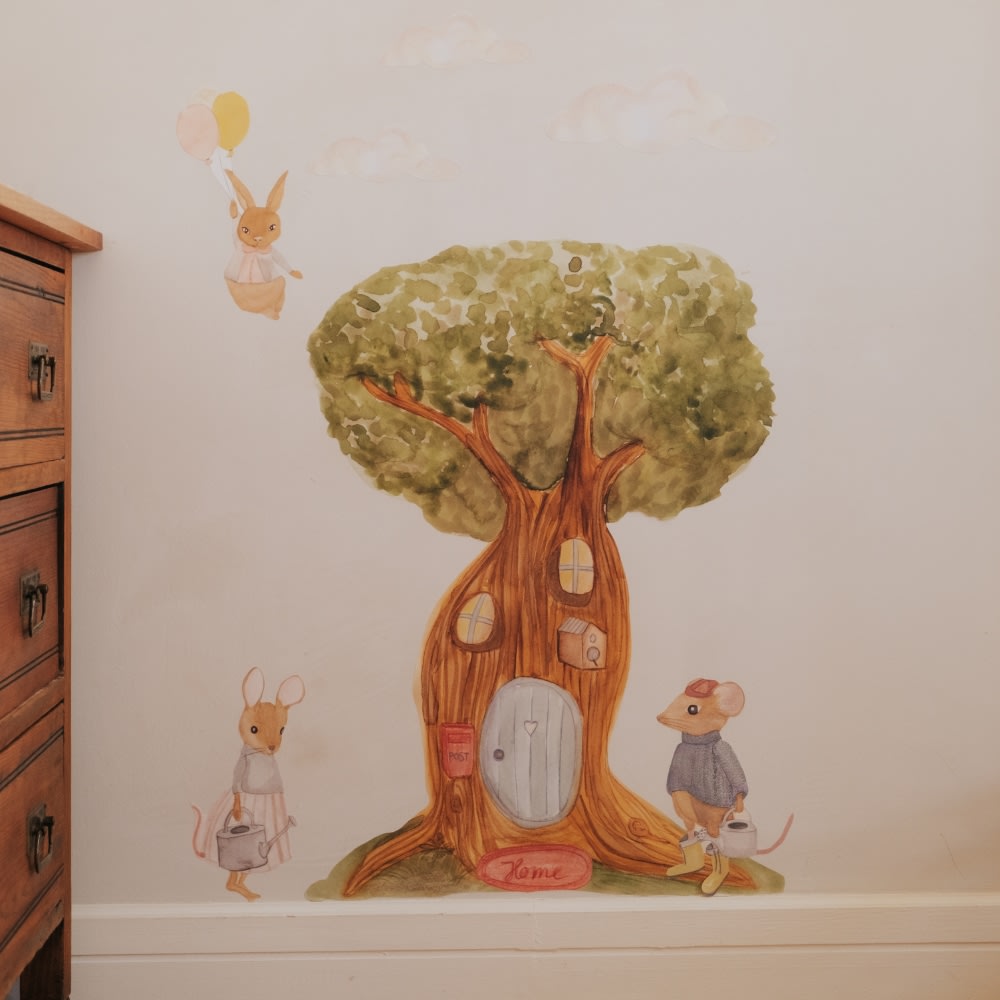 That's Mine Wallsticker the secret treehouse - Multi - 100% Textile foil Buy Bolig & udstyr||Børneværelset||Wallstickers||personale||Efterår & vinter 2025||NOOS||AW25 NOOS here.