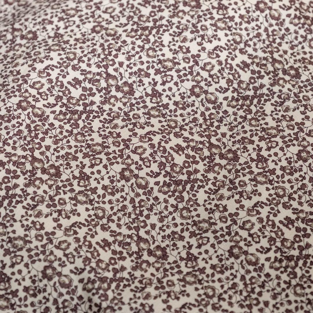 That's Mine Levi sengetøj - Flores red - 100% Organic cotton Buy Sovetid||Sengetøj||Udsalg||Alle||personale||Sengetøjstilbud||3 for 2||Udsalg - Sovetid||alt minus sløjfe||3 for 399||Online exclusive here.