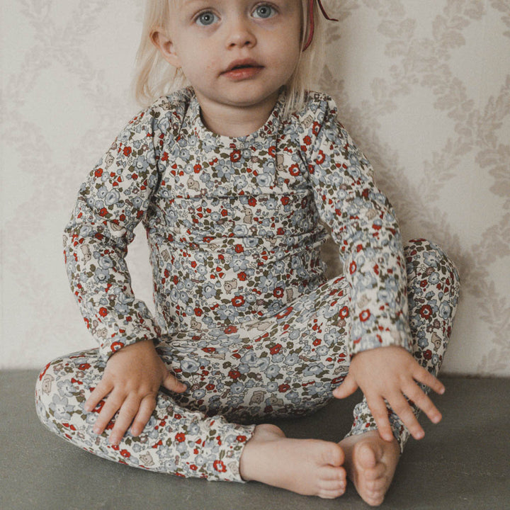 That's Mine Ellis bodystocking - Flora bunnies rouge - 48% Organic cotton / 47% Modal / 5% Elastane Buy Tøj||Bodystockings||Undertøj||Alle||Basics||AW24 - VIP adgang||Efterår og vinter 2024||Flora bunnies rouge||Udsalg - tøj||AW24 tøj||AW24||alt minus sløjfe||5 for 399 - kæmpe bundle!||mette-sale here.