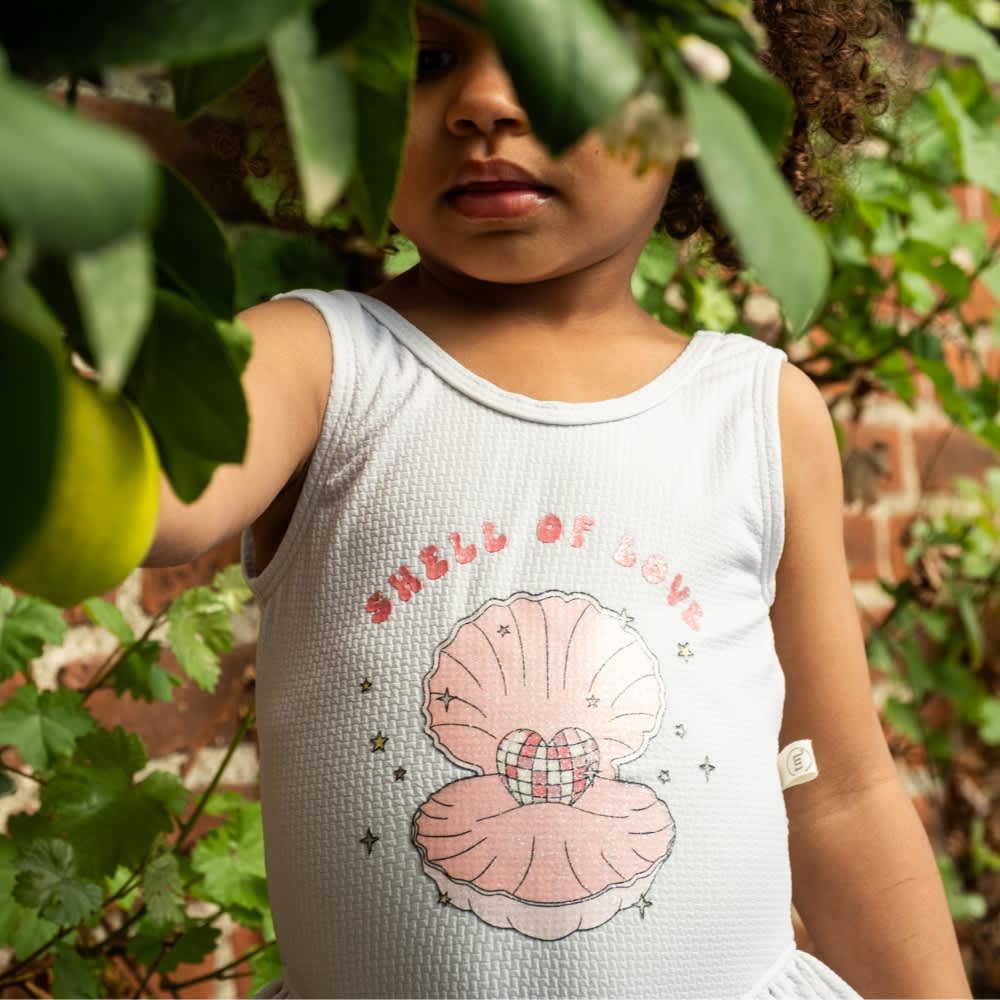 That's Mine Safina badedragt - Shell of love - 85% Recycle polyester / 15% Elastane Buy Badetøj||personale||SS26 here.