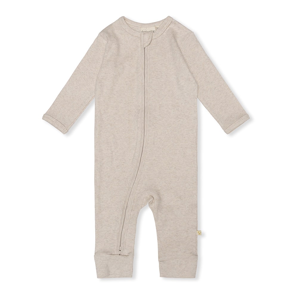 That's Mine Cathie onesie - Light brown melange - 95% Organic cotton / 5% Elastane Buy Tøj||Skjorter & toppe||Onesies||Alle||Favoritter||personale||Basics til de små||Influencer choice here.